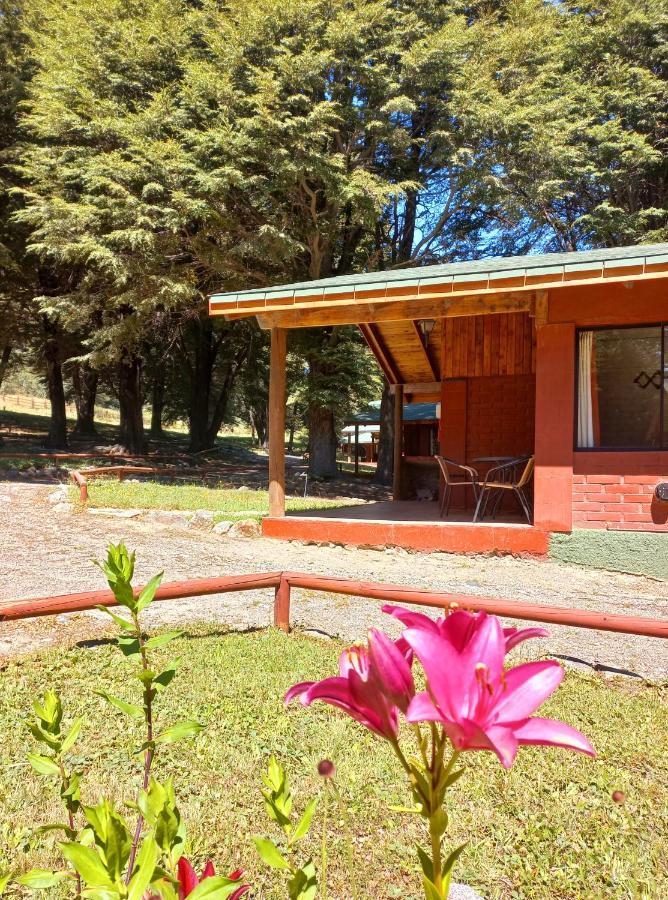 Cabañas Rápidos del Río Baker Puerto Bertrand Exterior foto